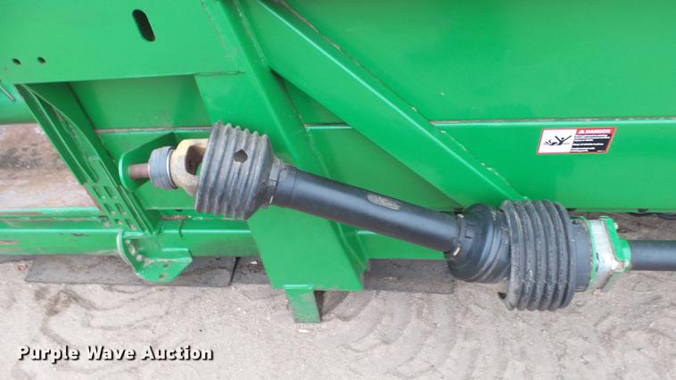 image for item EC9655 John Deere 608C Stalkmaster corn head