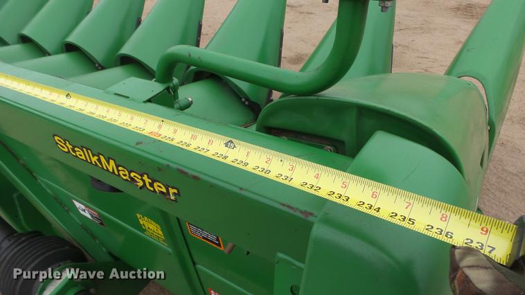 image for item EC9655 John Deere 608C Stalkmaster corn head