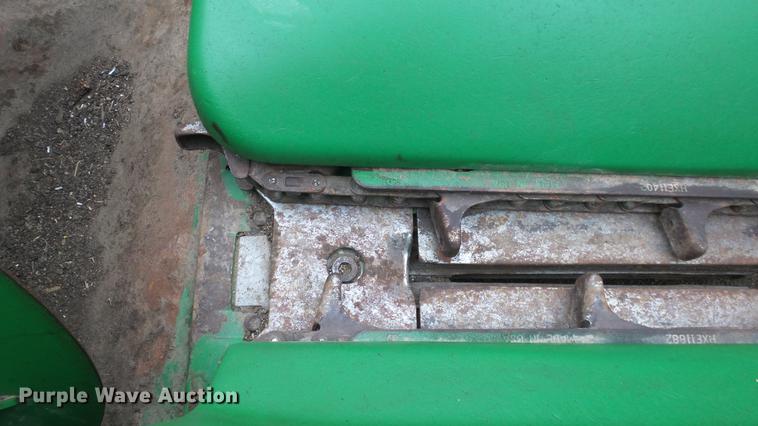 image for item EC9655 John Deere 608C Stalkmaster corn head