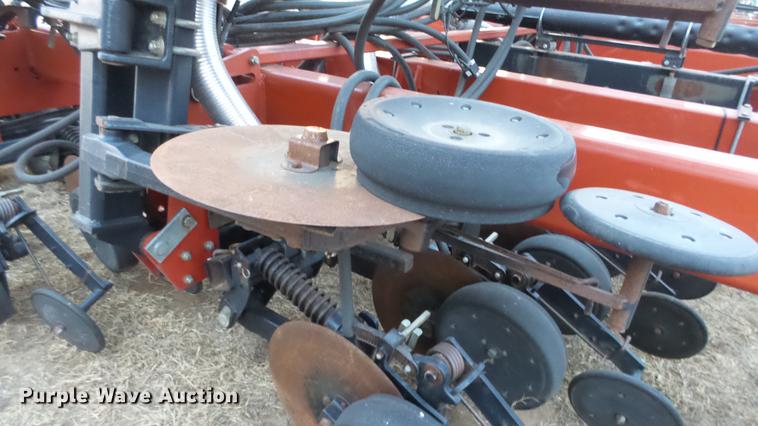 image for item EH9023 2007 Case IH SDX40 no-till air seeder