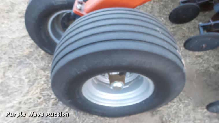 image for item EH9023 2007 Case IH SDX40 no-till air seeder