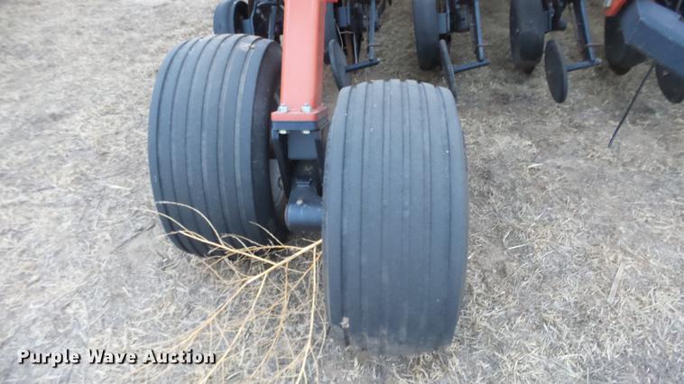 image for item EH9023 2007 Case IH SDX40 no-till air seeder