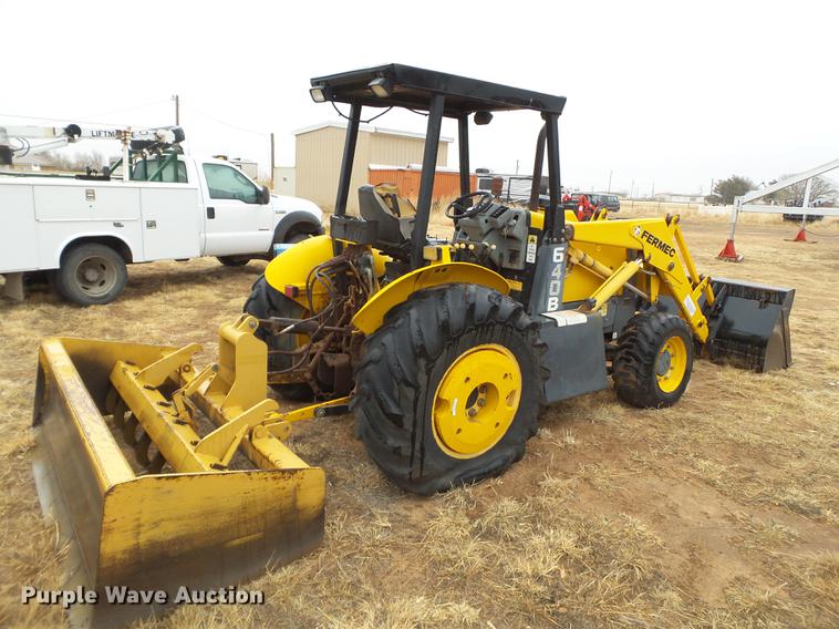 image for item EI9545 2001 Fermec 640B landscape tractor