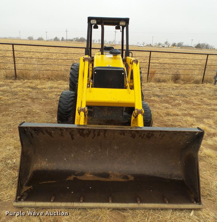 image for item EI9545 2001 Fermec 640B landscape tractor