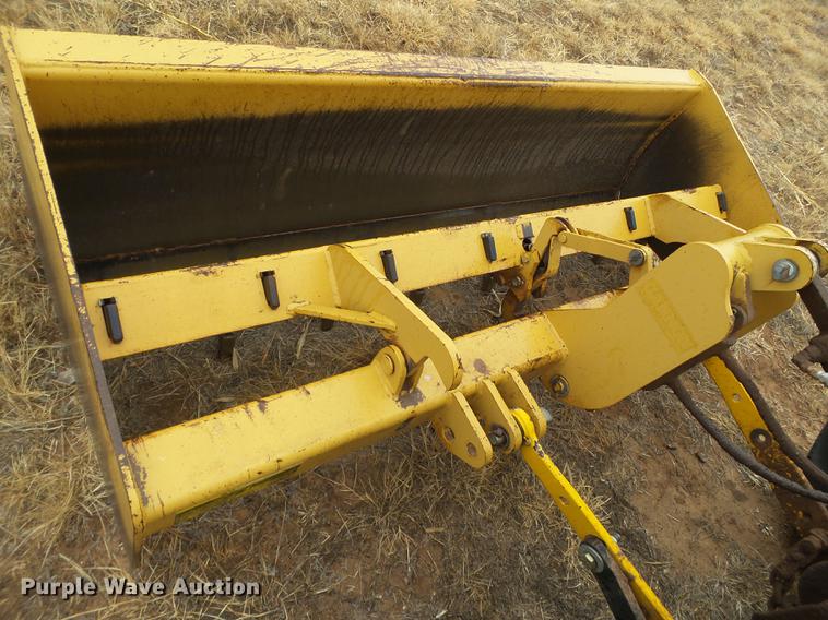 image for item EI9545 2001 Fermec 640B landscape tractor