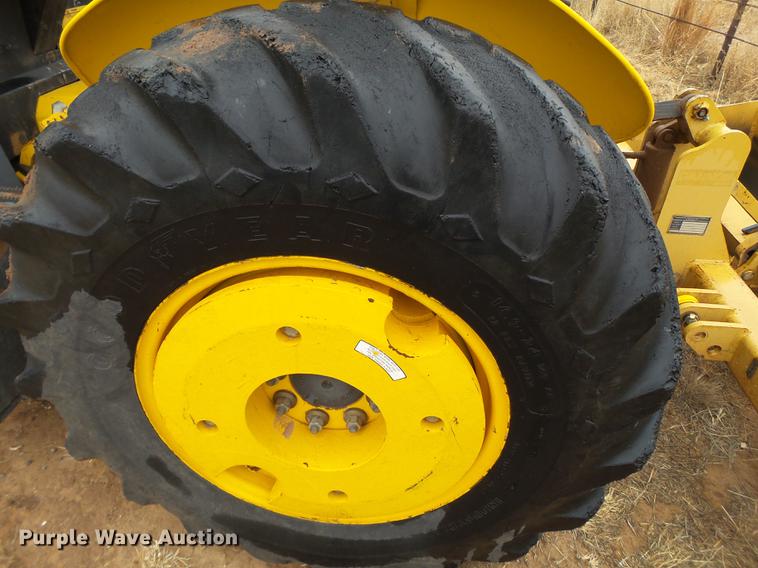 image for item EI9545 2001 Fermec 640B landscape tractor