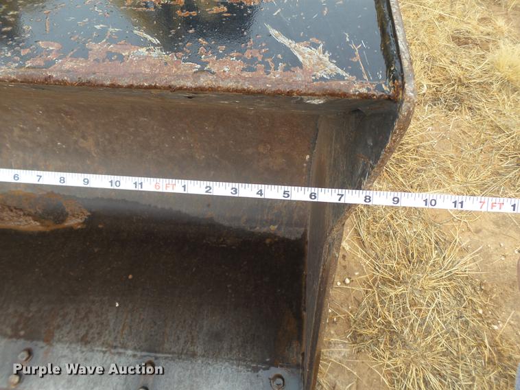 image for item EI9545 2001 Fermec 640B landscape tractor