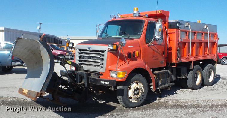 image for item AY9611 2001 Sterling L7500 dump truck