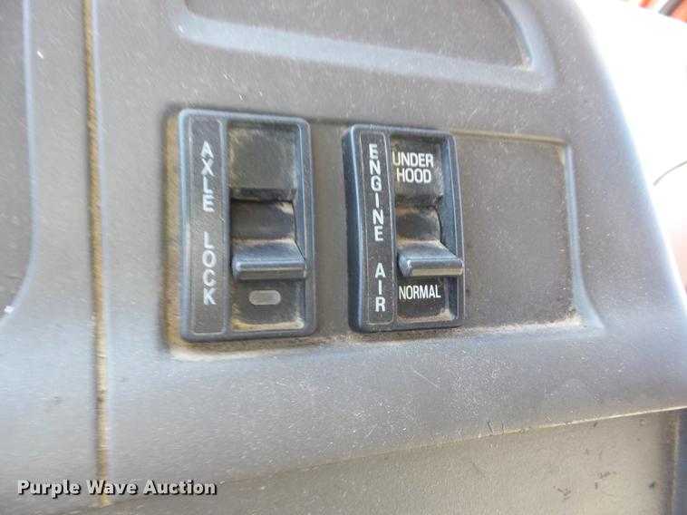 image for item AY9611 2001 Sterling L7500 dump truck