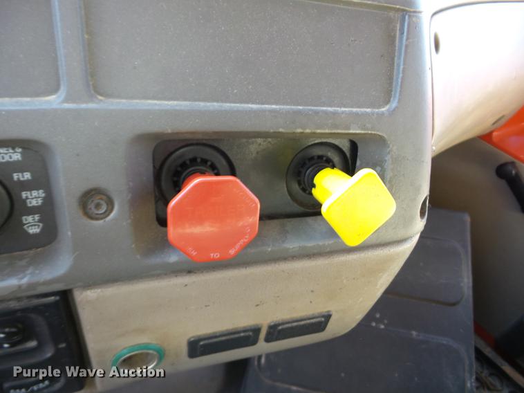 image for item AY9611 2001 Sterling L7500 dump truck