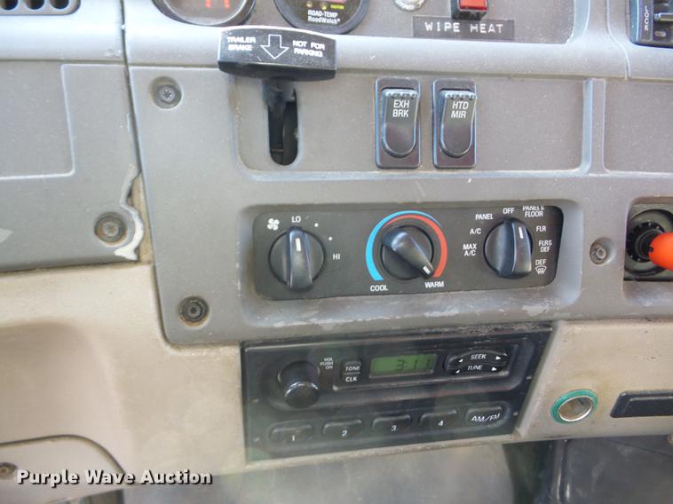 image for item AY9611 2001 Sterling L7500 dump truck