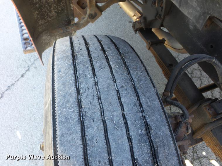 image for item AY9611 2001 Sterling L7500 dump truck