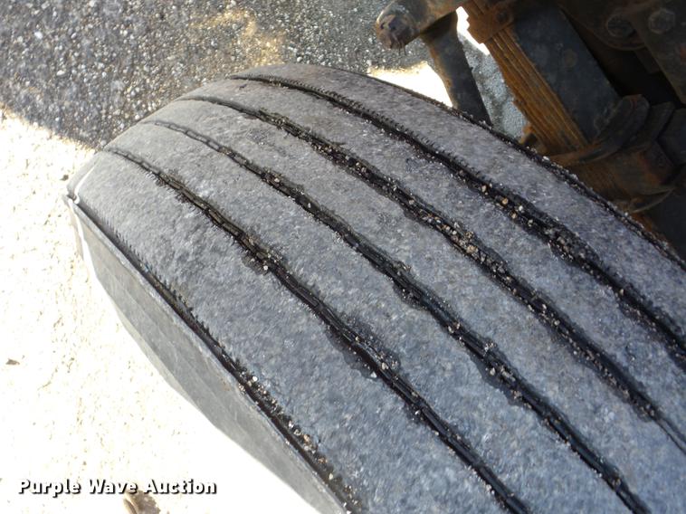 image for item AY9611 2001 Sterling L7500 dump truck