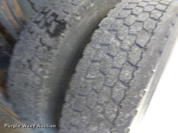 image for item AY9611 2001 Sterling L7500 dump truck