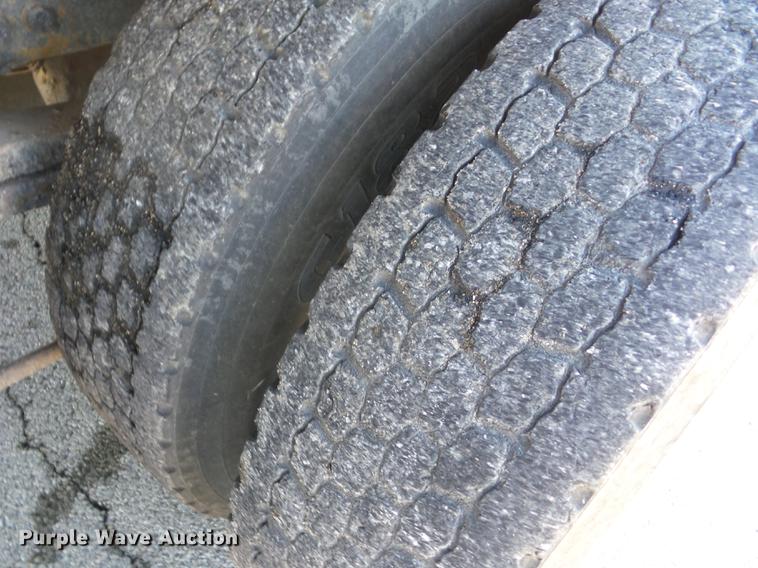 image for item AY9611 2001 Sterling L7500 dump truck