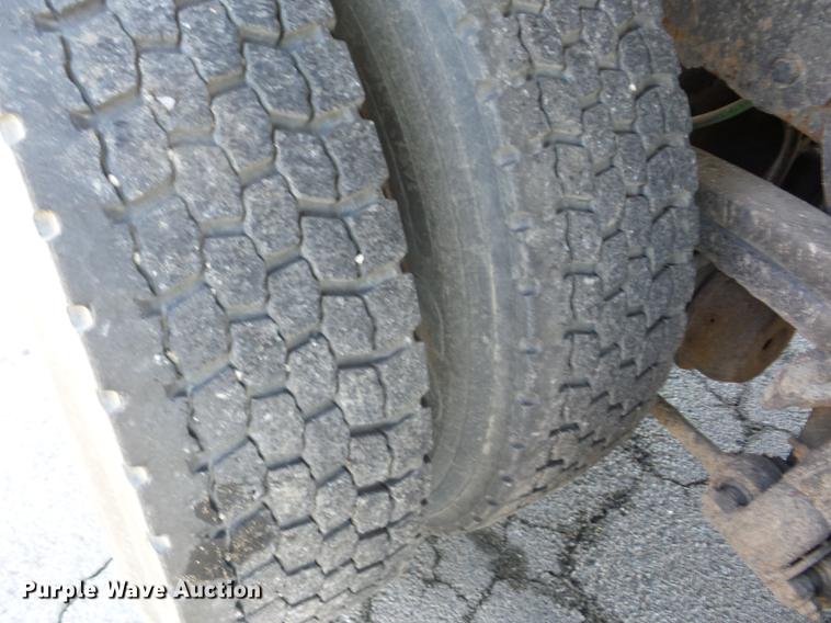 image for item AY9611 2001 Sterling L7500 dump truck