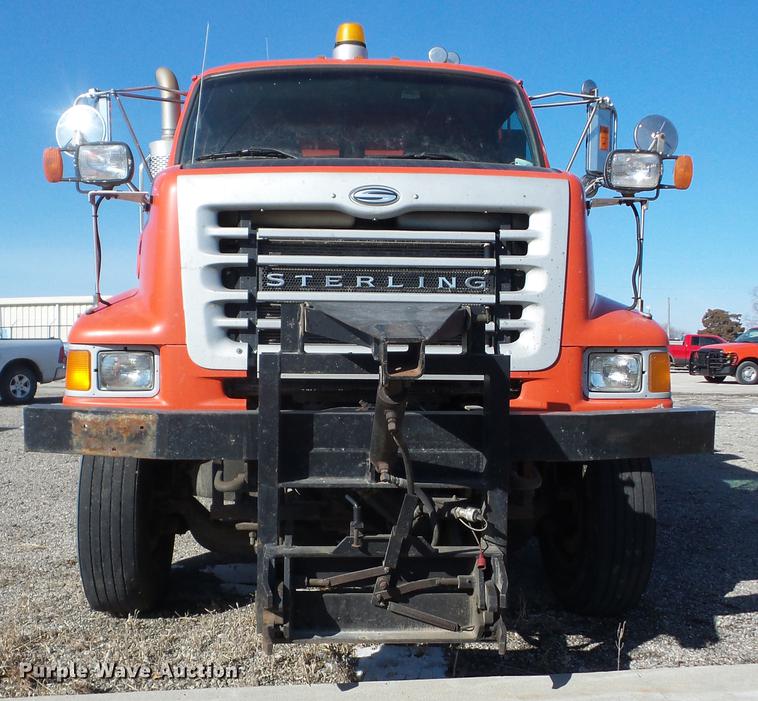 image for item AY9612 2003 Sterling LT7501 dump truck