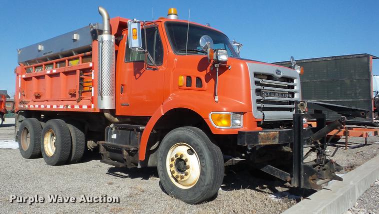 image for item AY9612 2003 Sterling LT7501 dump truck