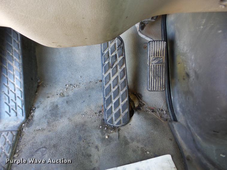 image for item AY9612 2003 Sterling LT7501 dump truck