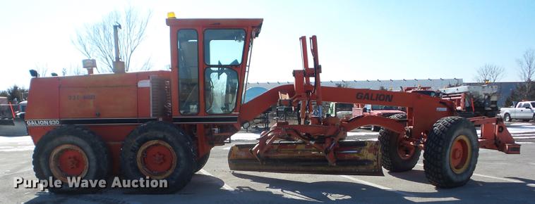 image for item AY9613 1997 Galion 830B motor grader