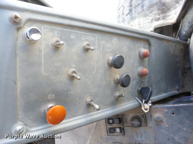 image for item AY9613 1997 Galion 830B motor grader