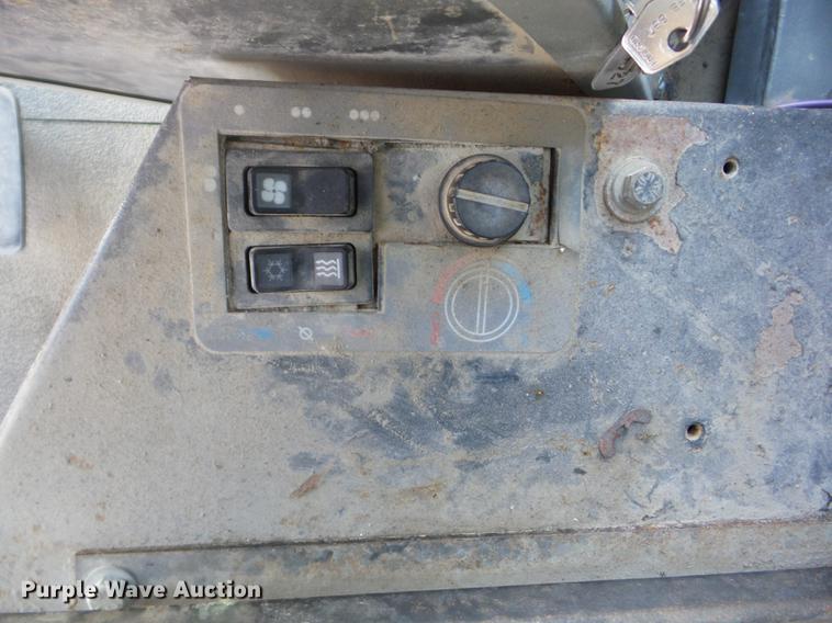 image for item AY9613 1997 Galion 830B motor grader