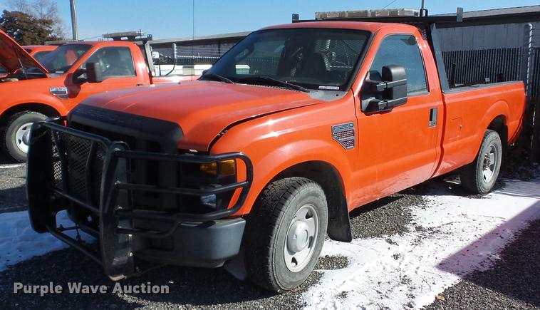 image for item AY9618 2008 Ford F250 Super Duty pickup truck