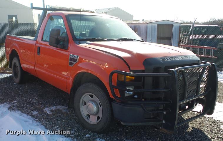 image for item AY9618 2008 Ford F250 Super Duty pickup truck