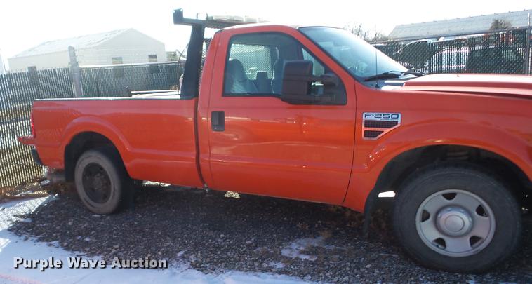 image for item AY9618 2008 Ford F250 Super Duty pickup truck