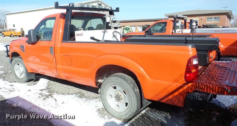 image for item AY9618 2008 Ford F250 Super Duty pickup truck