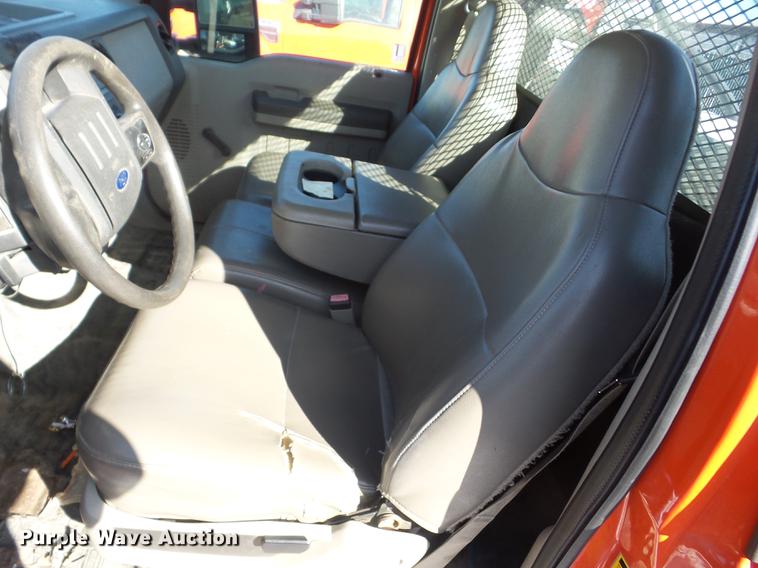 image for item AY9618 2008 Ford F250 Super Duty pickup truck