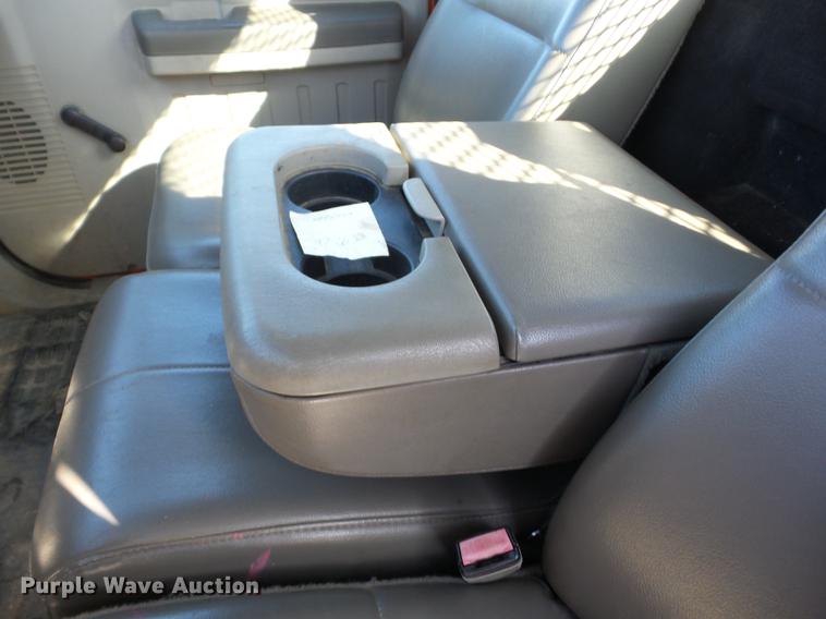 image for item AY9618 2008 Ford F250 Super Duty pickup truck