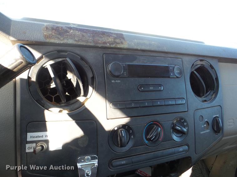 image for item AY9618 2008 Ford F250 Super Duty pickup truck