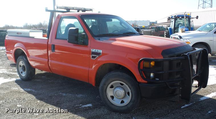 image for item AY9619 2008 Ford F250 Super Duty pickup truck