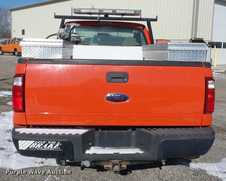 image for item AY9619 2008 Ford F250 Super Duty pickup truck