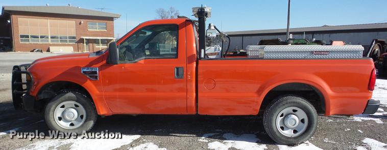image for item AY9619 2008 Ford F250 Super Duty pickup truck