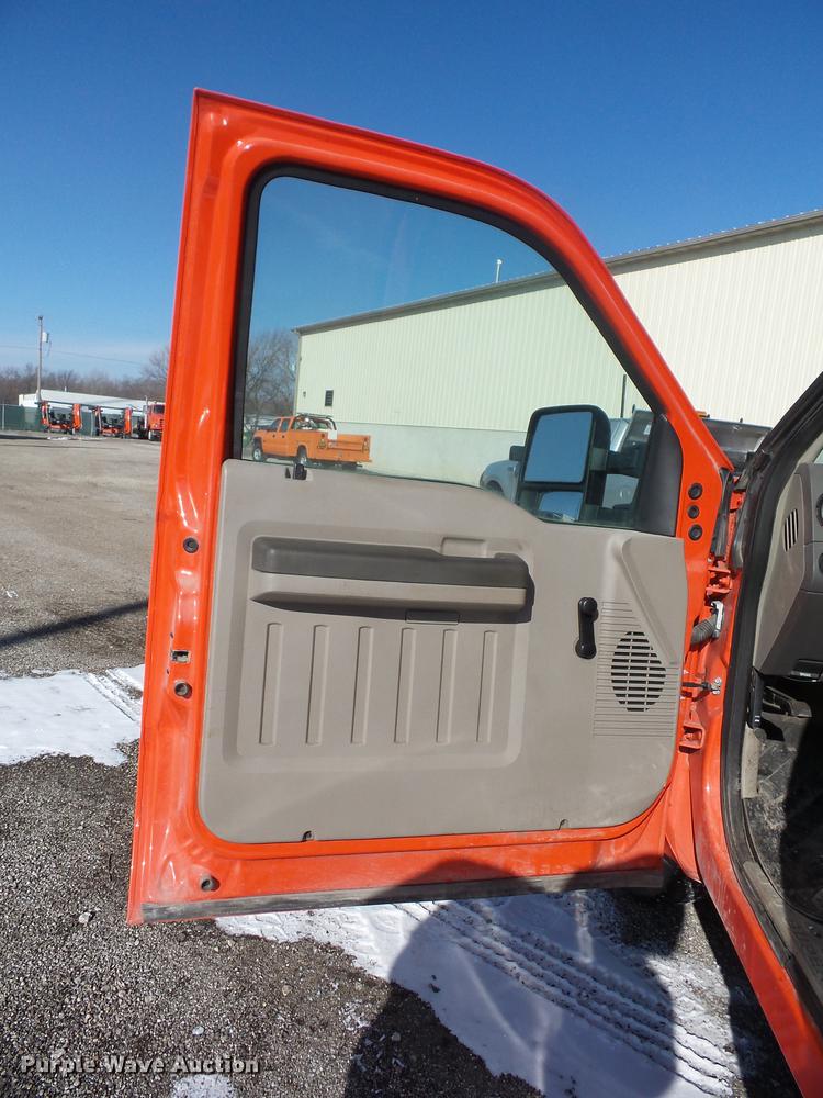 image for item AY9619 2008 Ford F250 Super Duty pickup truck