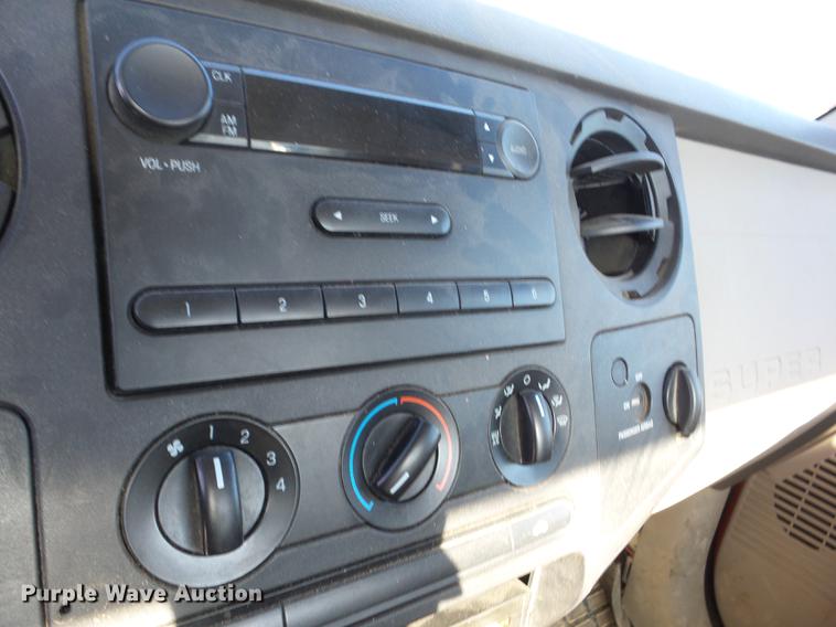 image for item AY9619 2008 Ford F250 Super Duty pickup truck
