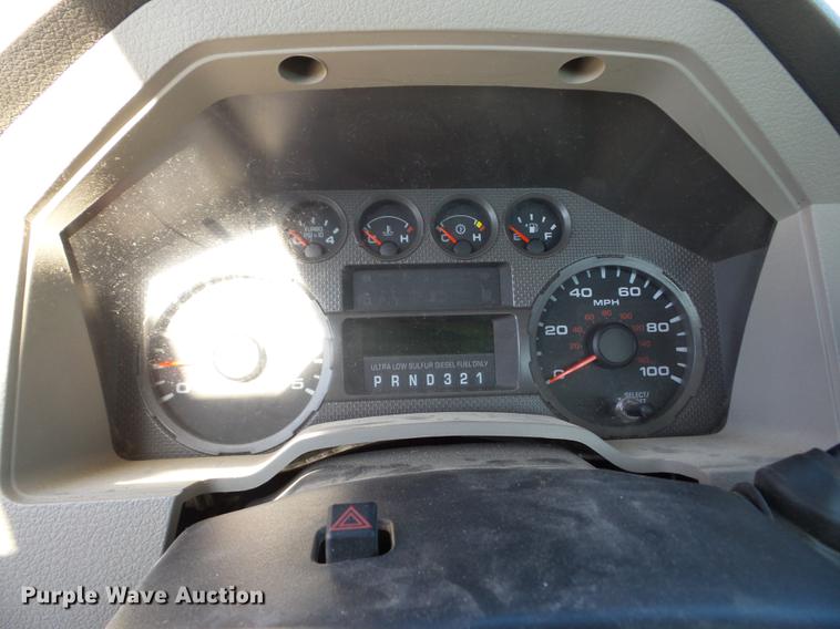 image for item AY9619 2008 Ford F250 Super Duty pickup truck
