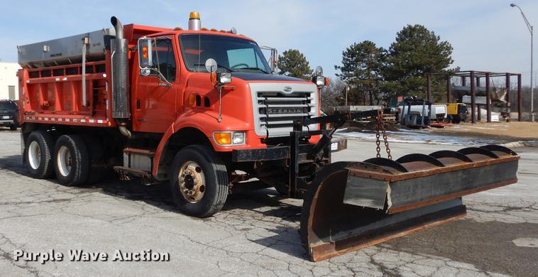 image for item DB0395 2003 Sterling LT7500 dump truck
