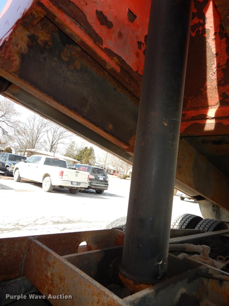 image for item DB0395 2003 Sterling LT7500 dump truck