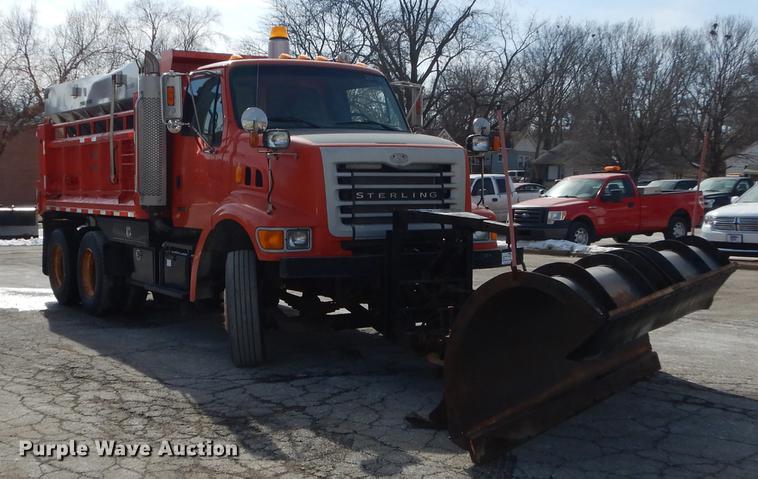 image for item DB0396 2003 Sterling LT7500 dump truck