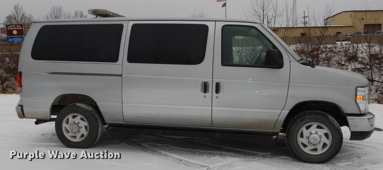 image for item DB0398 2010 Ford E150 van