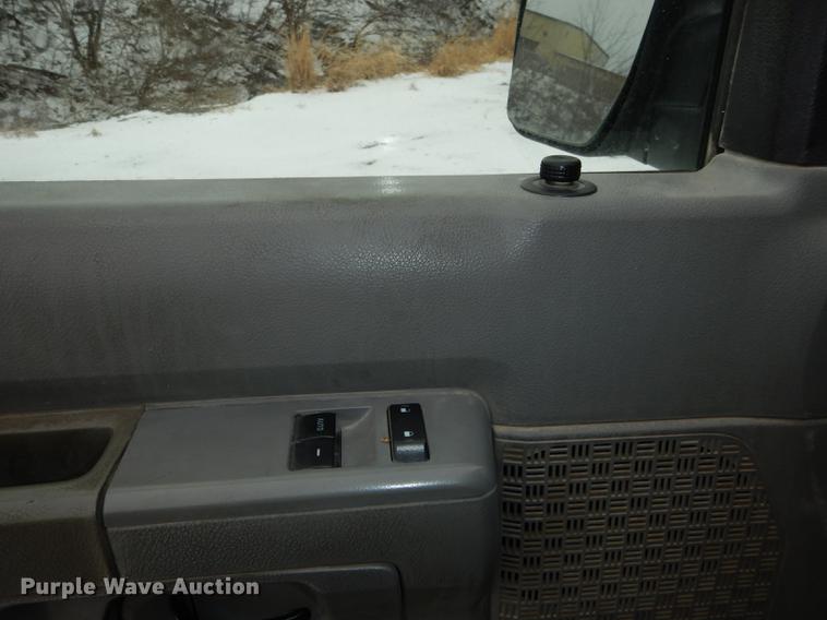 image for item DB0398 2010 Ford E150 van