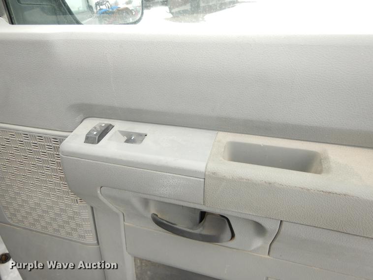 image for item DB0398 2010 Ford E150 van