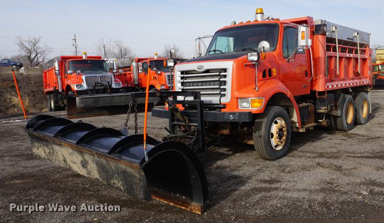 image for item DB0407 2003 Sterling LT7500 dump truck