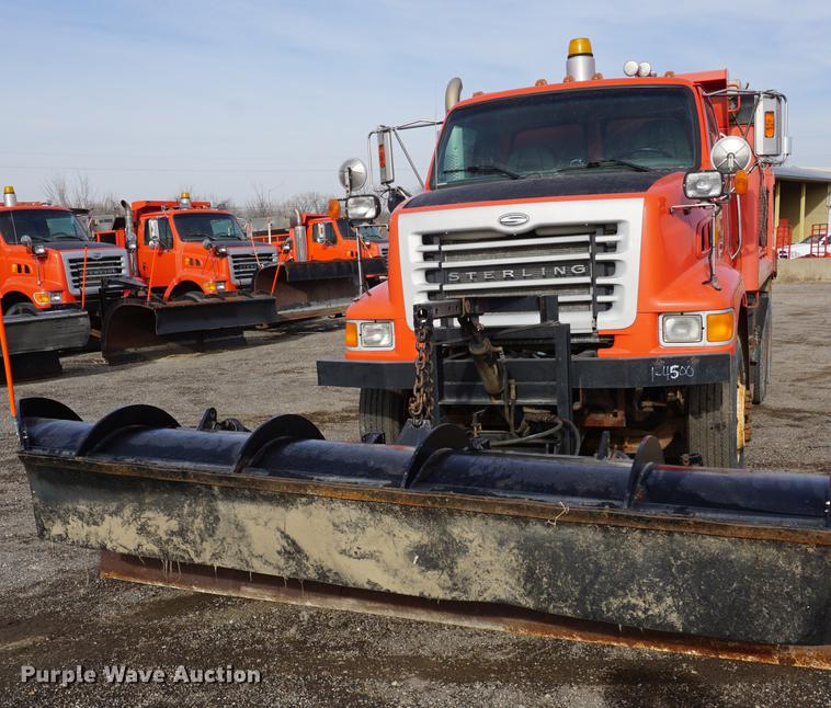 image for item DB0407 2003 Sterling LT7500 dump truck