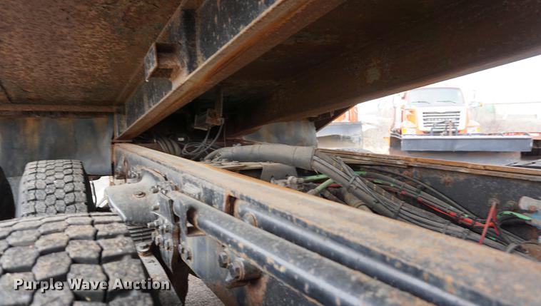 image for item DB0408 2001 Sterling LT7500 dump truck