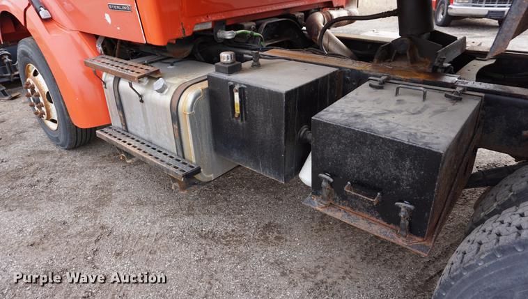 image for item DB0408 2001 Sterling LT7500 dump truck