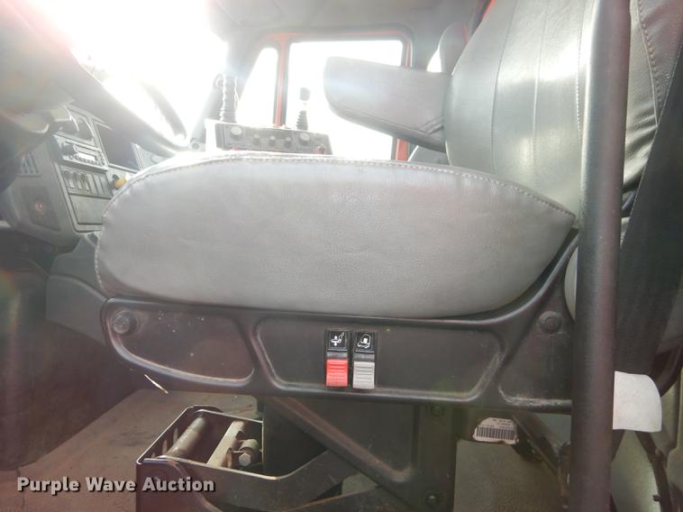 image for item DB0409 2003 International 7500 dump truck